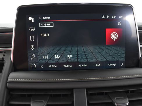 Used 2024 GMC Yukon SLT image 16