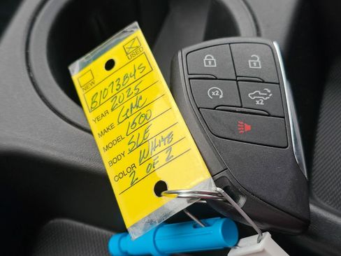 Certified 2025 GMC Sierra 1500 SLE w/ Preferred Package image 41