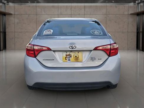Used 2018 Toyota Corolla LE image 4