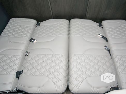 Used 2022 Mercedes-Benz Sprinter 3500 image 9