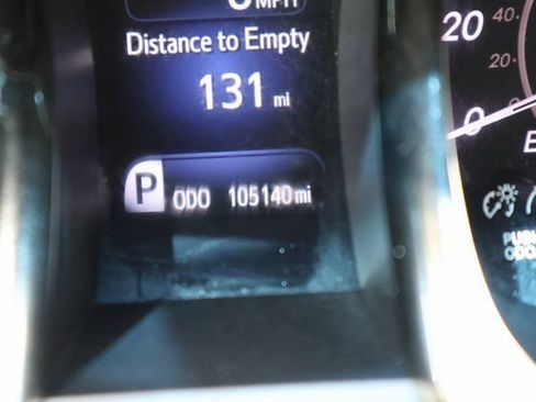 Used 2013 Toyota Avalon Limited w/ Technology Pkg FWD image 16