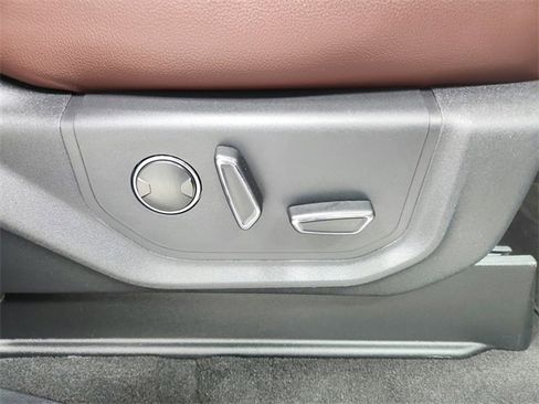 Used 2024 Ford Expedition Limited image 40