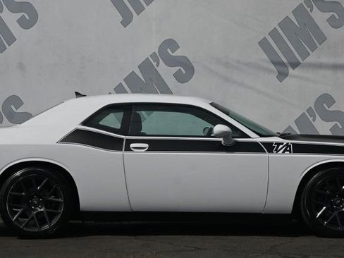 Used 2018 Dodge Challenger R/T w/ Quick Order Package 28P T/A image 4