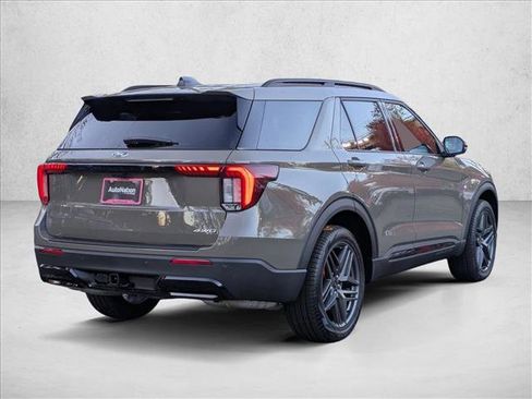 New 2026 Ford Explorer ST-Line w/ ST-Line Street Pack image 2