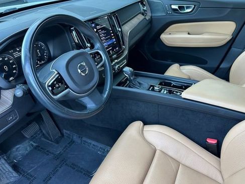 Used 2021 Volvo XC60 T5 Inscription w/ Advanced Package image 11