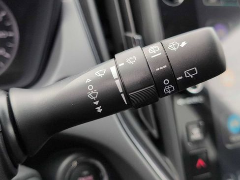 Used 2025 Subaru Crosstrek 2.5i Limited w/ Crosstrek Mirror Package image 25