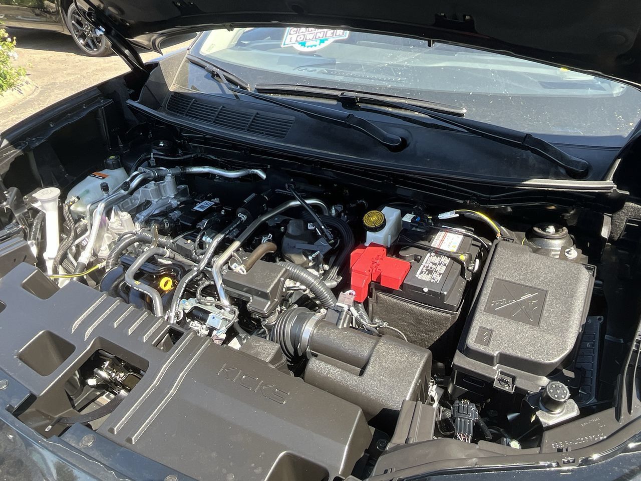 Used 2025 Nissan Kicks SR FWD image 26