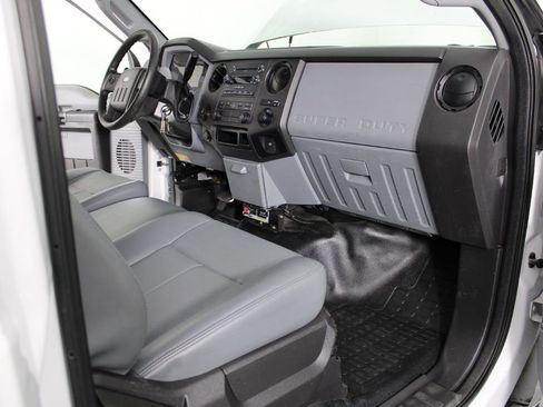 Used 2015 Ford F250 XL w/ Power Equipment Group RWD image 19