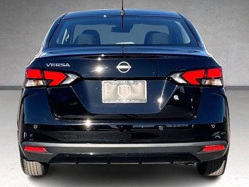 Used 2025 Nissan Versa S w/ Trunk Package image 4