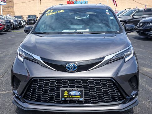 Used 2021 Toyota Sienna XSE w/ XSE Plus Package AWD/4WD image 4