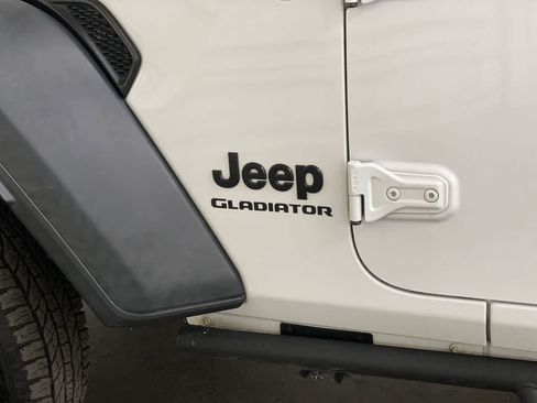 Used 2020 Jeep Gladiator Sport w/ Quick Order Package 24S image 10