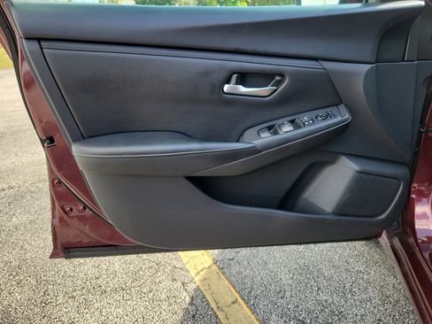 Used 2023 Nissan Sentra SV FWD image 17