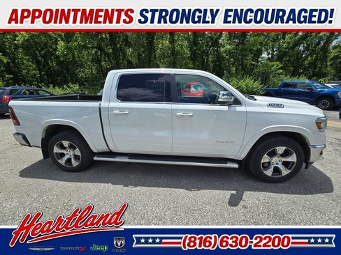 Used 2019 RAM 1500 Laramie AWD/4WD image 9