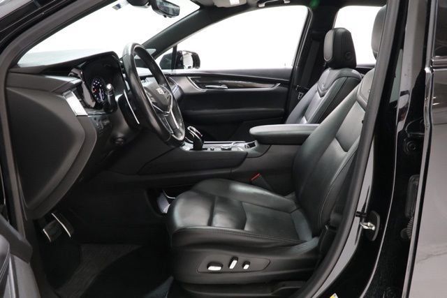 Used 2022 Cadillac XT5 Sportv w/ Technology Package AWD/4WD image 17