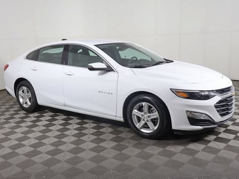 Used 2023 Chevrolet Malibu LS w/ Driver Confidence Package FWD image 12