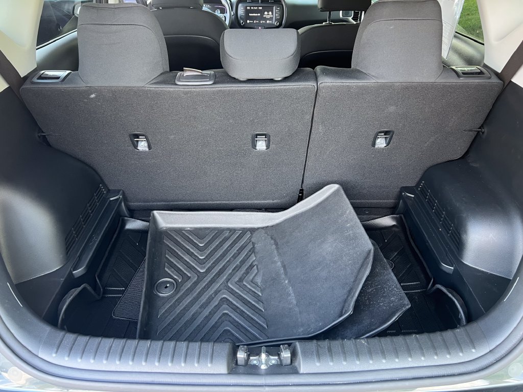 Used 2025 Kia Soul LX w/ LX Technology Package FWD image 15