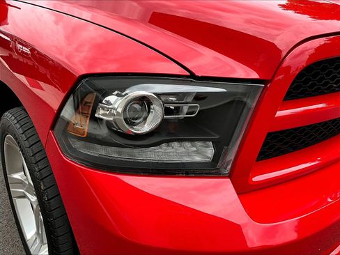 Used 2011 RAM 1500 R/T w/ Remote Start & Security Group RWD image 26