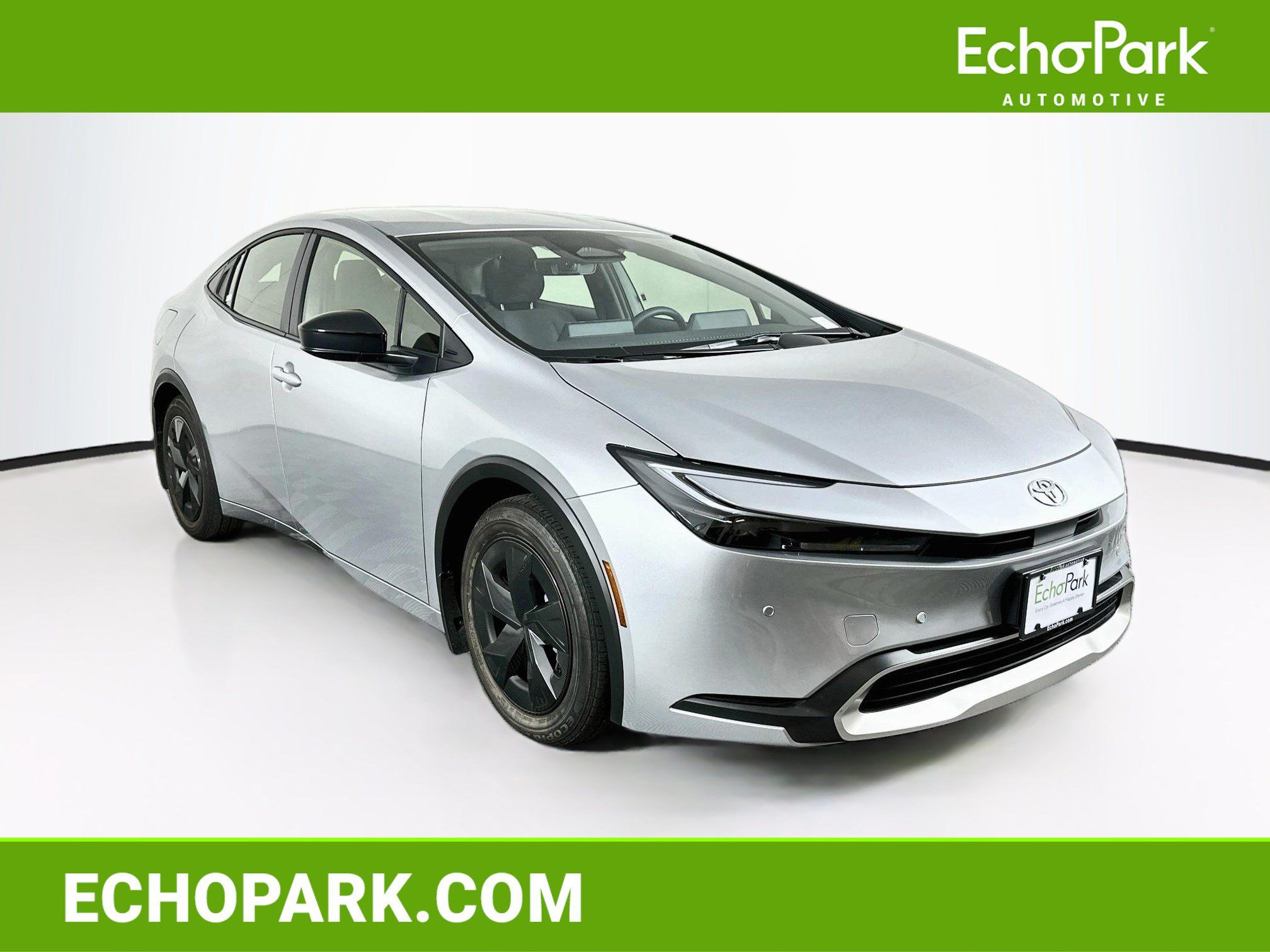 Used 2025 Toyota Prius Plug-In Hybrid FWD image 1