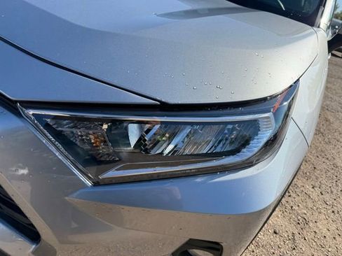 Used 2021 Toyota RAV4 XLE Premium AWD/4WD image 9
