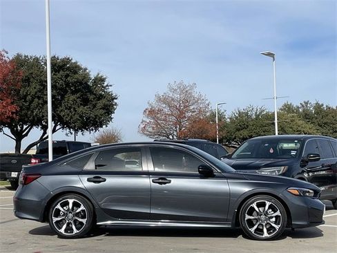 Certified 2025 Honda Civic Sport image 3