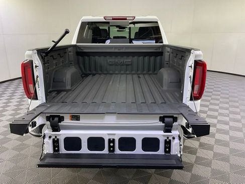 Used 2022 GMC Sierra 1500 SLT w/ SLT Premium Plus Package AWD/4WD image 39