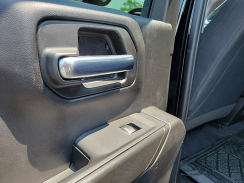 Used 2019 Chevrolet Silverado 1500 Custom image 13