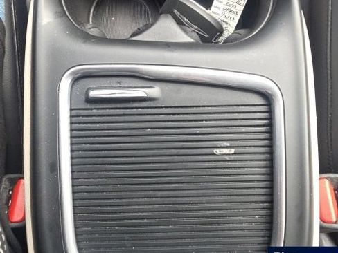 Used 2023 Chrysler Pacifica Touring-L FWD image 41