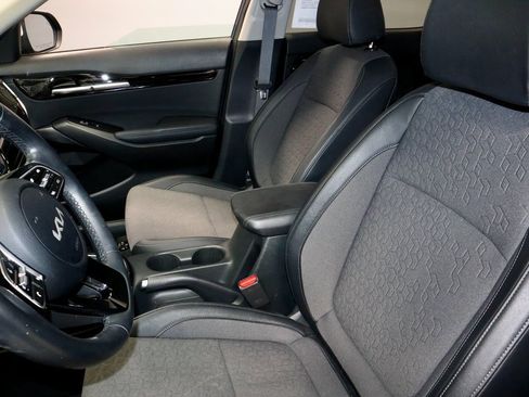 Used 2024 Kia Seltos S image 25