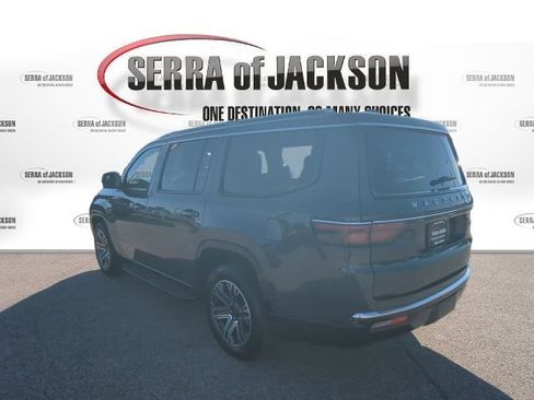 Used 2024 Jeep Wagoneer Series II w/ Flexible Seating Group AWD/4WD image 6