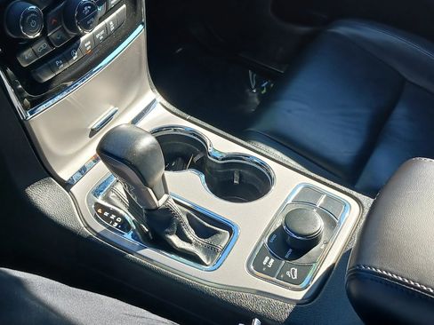 Used 2021 Jeep Grand Cherokee Limited image 41