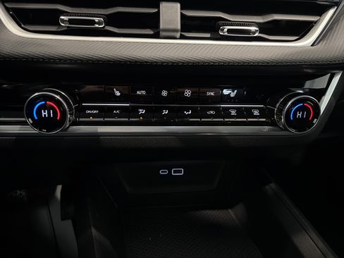 New 2026 Chevrolet Equinox LT w/ Convenience Package II image 22