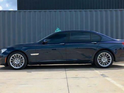 Used 2014 BMW 750Li image 5