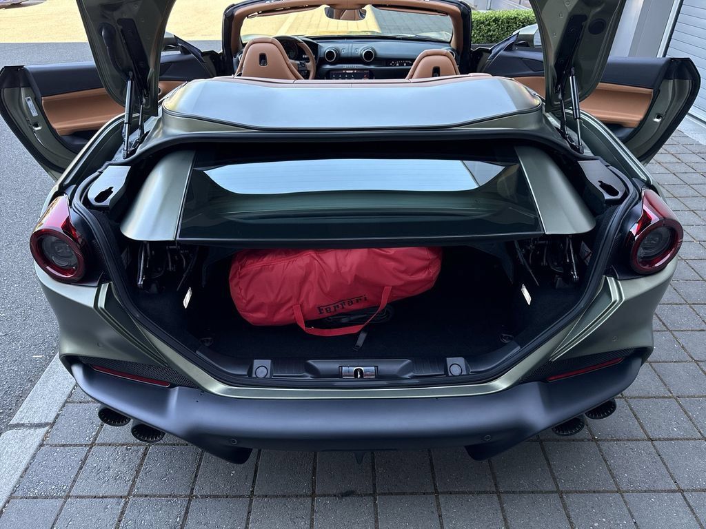 Certified 2023 Ferrari Portofino M RWD image 23