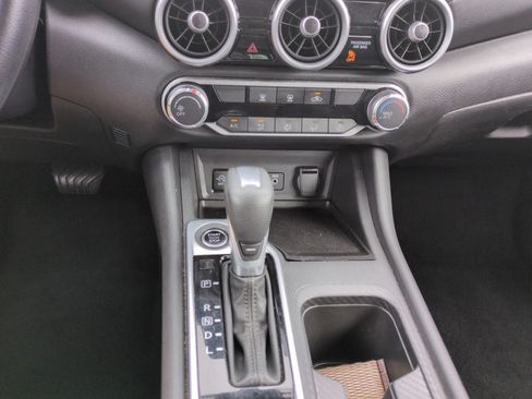 Used 2025 Nissan Sentra SV FWD image 22