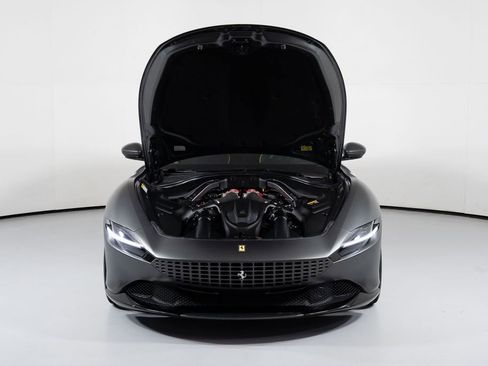 Used 2024 Ferrari Roma image 8