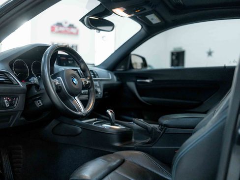 Used 2018 BMW M2 image 2