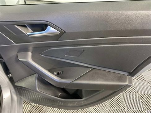 Used 2022 Volkswagen Jetta SE w/ Panoramic Sunroof Package image 22