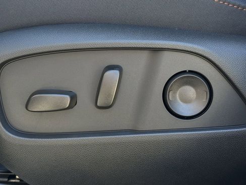 New 2026 Chevrolet Equinox ACTIV w/ Convenience Package III image 21