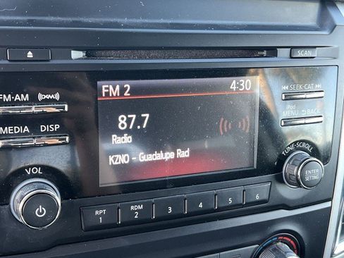 Used 2018 Nissan Titan SV image 13