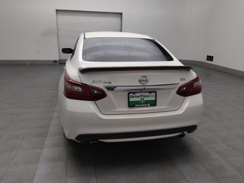 Used 2017 Nissan Altima 2.5 SR w/ Midnight Edition Package image 6