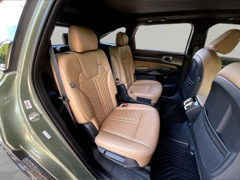Used 2026 Kia Sorento SX Prestige w/ Olive Brown Leather Package AWD/4WD image 24