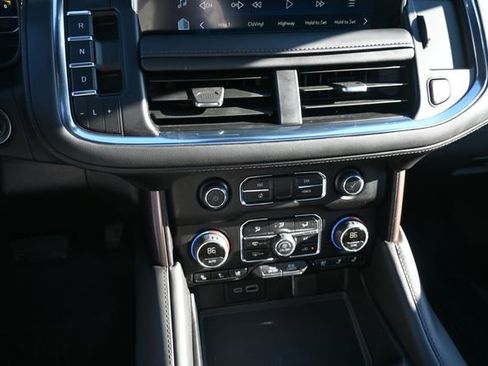 Used 2024 Chevrolet Tahoe High Country w/ Premium Package image 17