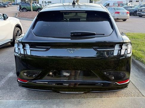 Used 2024 Ford Mustang Mach-E Premium image 6
