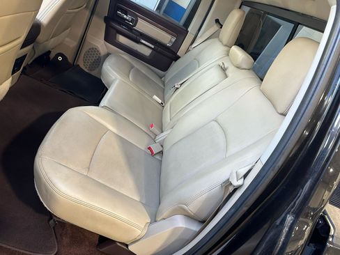 Used 2017 RAM 1500 Laramie RWD image 30