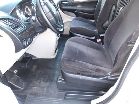 Used 2013 RAM C/V Tradesman image 6