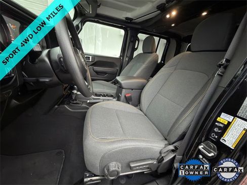 Used 2025 Jeep Gladiator Sport image 22