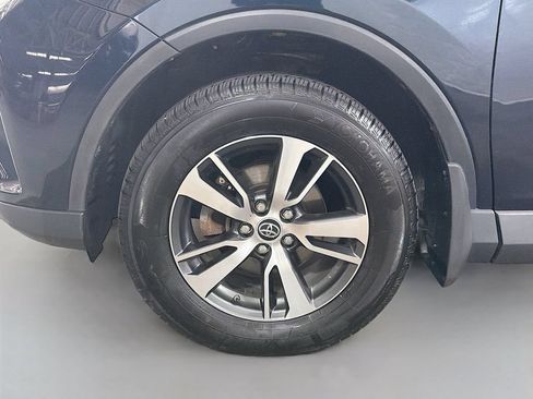 Used 2018 Toyota RAV4 XLE w/ Plus Extra Value Package AWD/4WD image 31