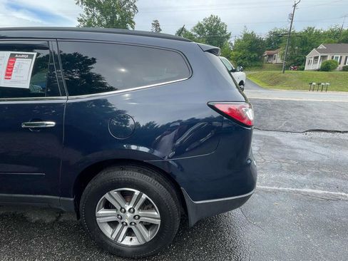 Used 2017 Chevrolet Traverse LT AWD/4WD image 5