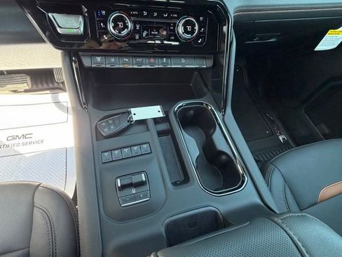 New 2026 GMC Sierra 2500 AT4 w/ AT4 Premium Plus Package AWD/4WD image 20