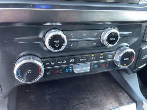 Used 2023 Ford F350 Lariat w/ Chrome Package image 19